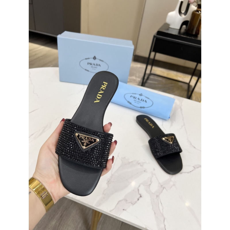 Pra*a slippers